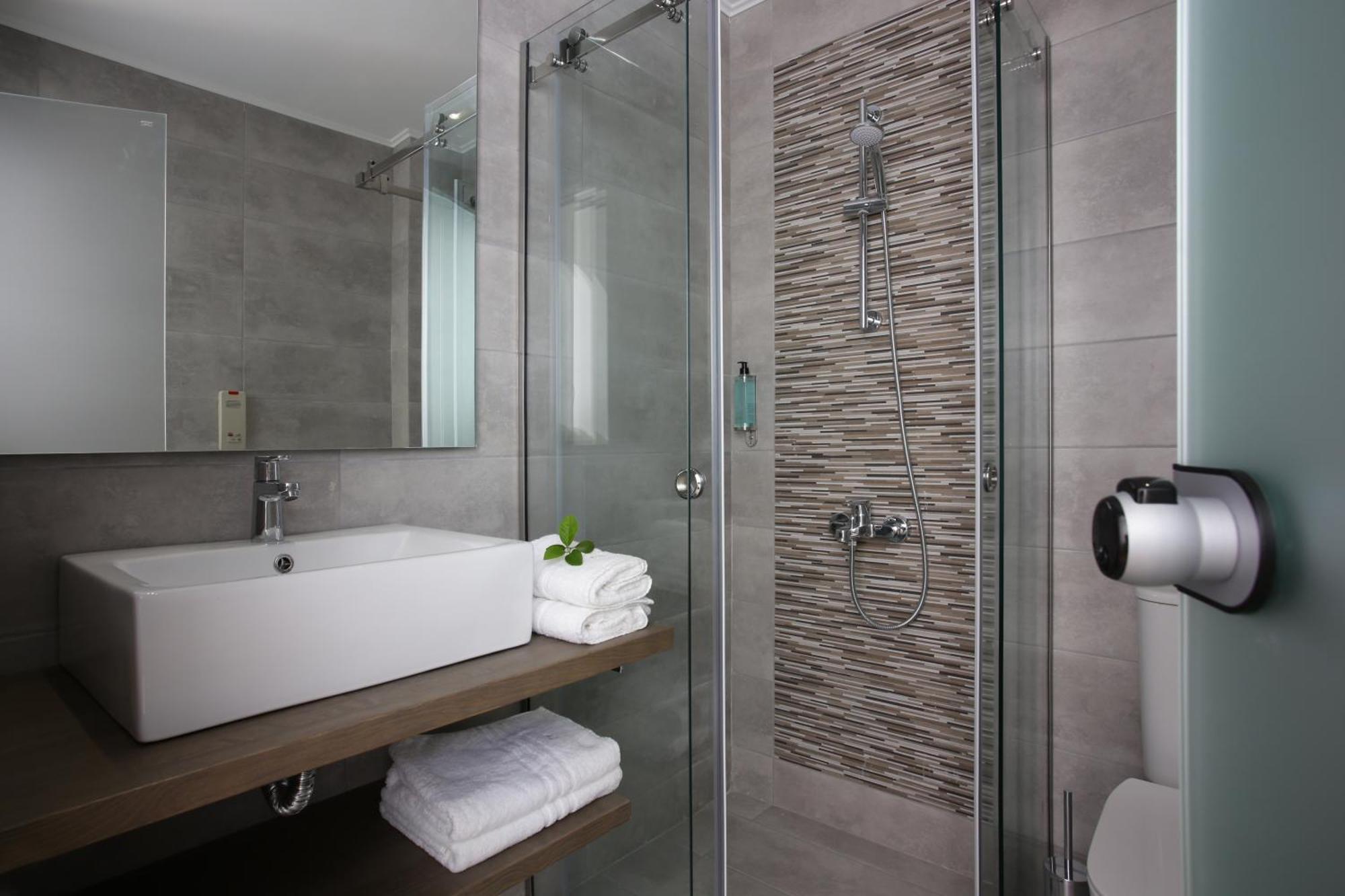 Hotel Paradise Corfu 3*