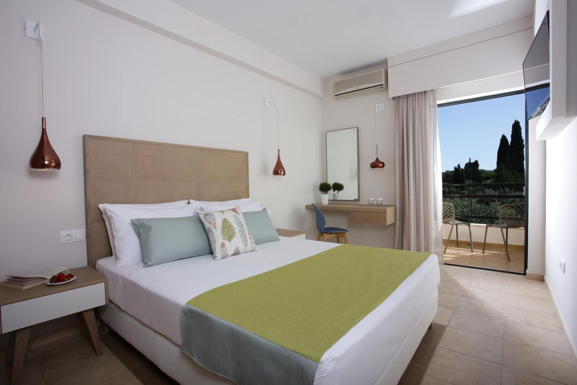 Hotel Paradise Corfu 3*